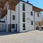 Haus Kreidl 3* Schwendau